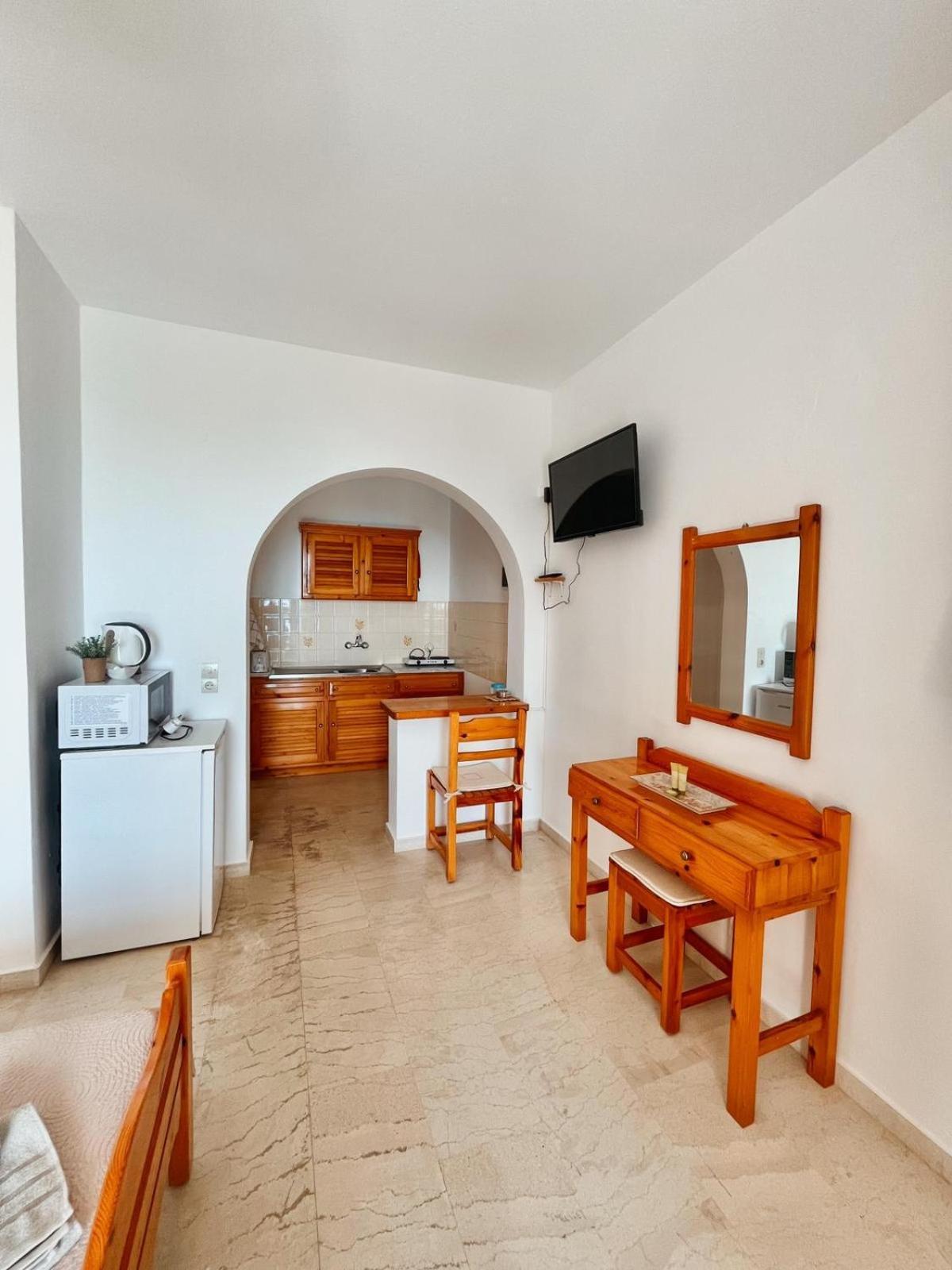 Silent Bay Apartments Katavolos Bagian luar foto