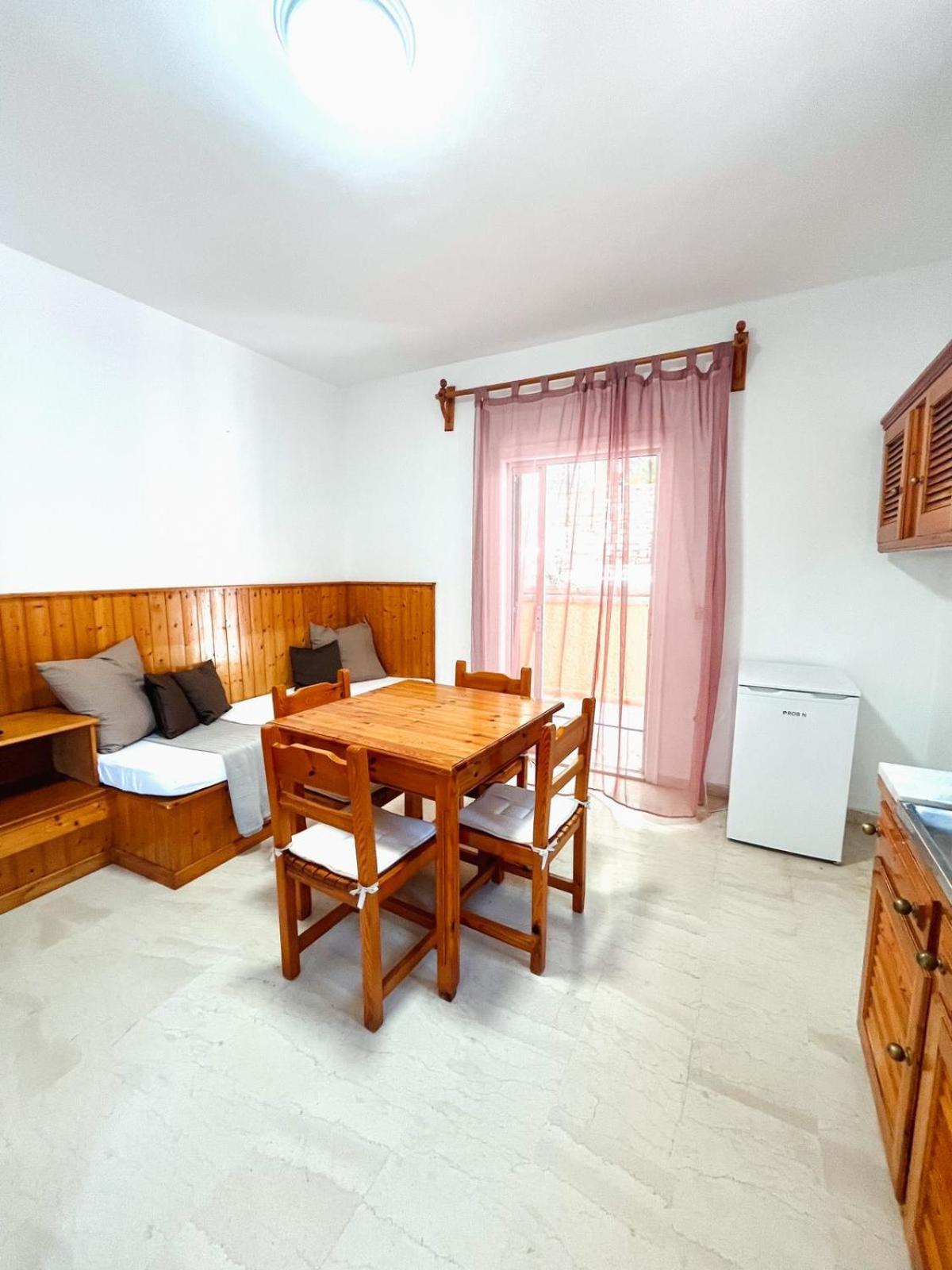 Silent Bay Apartments Katavolos Bagian luar foto