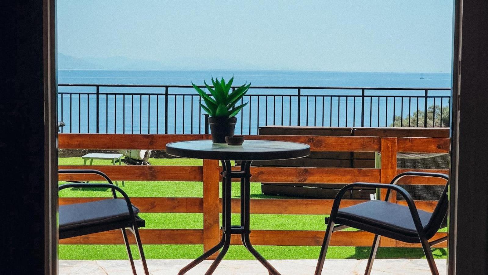 Silent Bay Apartments Katavolos Bagian luar foto