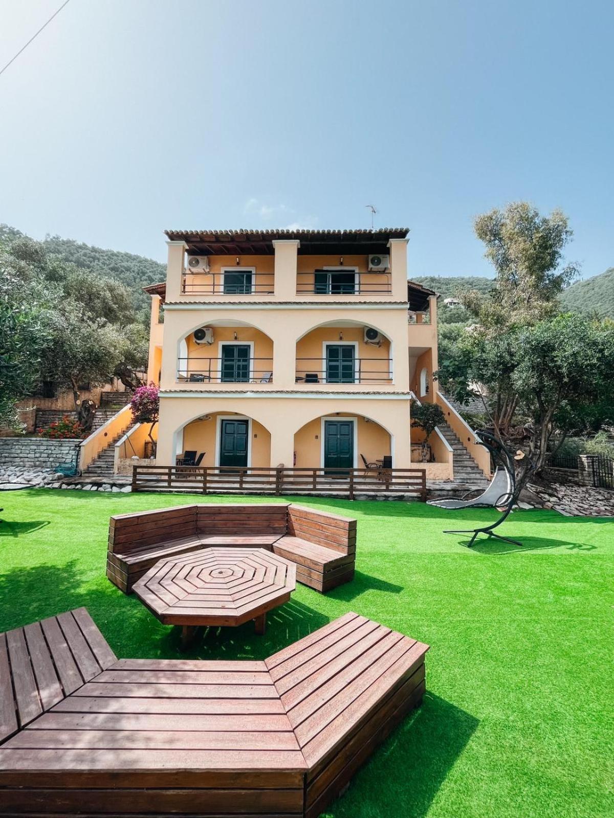 Silent Bay Apartments Katavolos Bagian luar foto