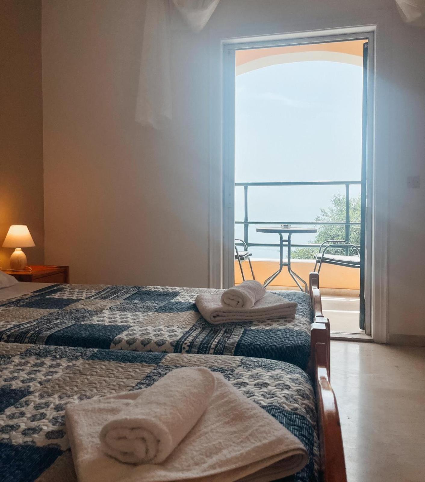 Silent Bay Apartments Katavolos Bagian luar foto