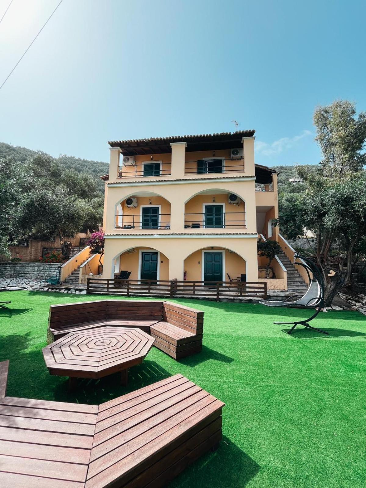 Silent Bay Apartments Katavolos Bagian luar foto