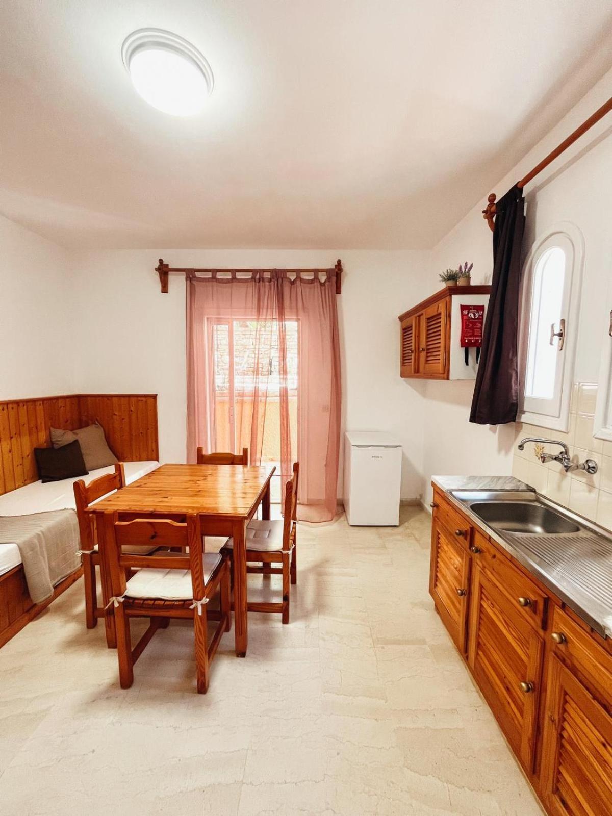 Silent Bay Apartments Katavolos Bagian luar foto